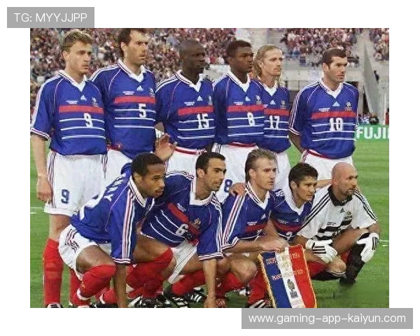 法兰克福边卫布朗成为转会市场的焦点，法国后卫布兰科集锦